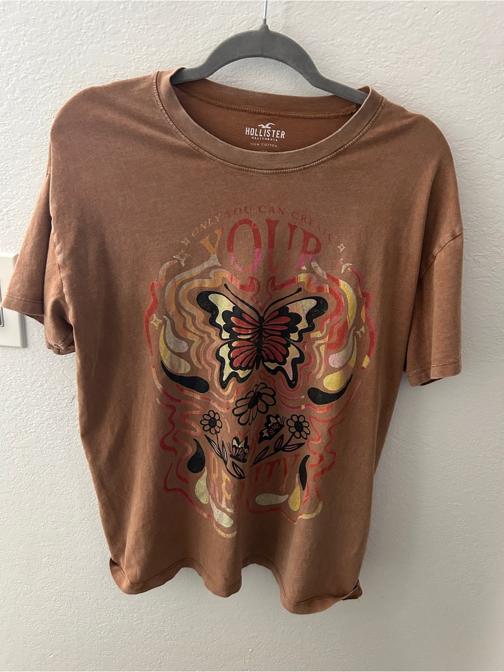 Hollister Rust Brown Butterfly Graphic Tee